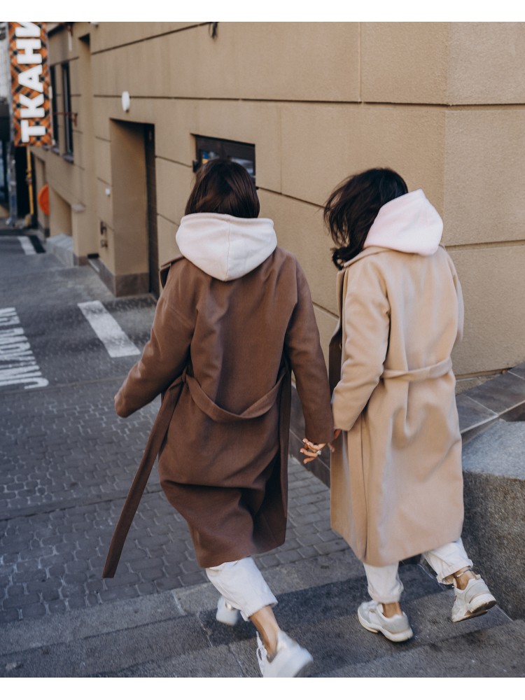 Довге жіноче пальто прямого крою з поясом 2 ґудзика, бежеве Довге жіноче пальто прямого крою з поясом 2 ґудзика, бежеве