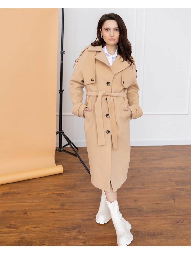 Жіночне пальто з клапаном, бежеве