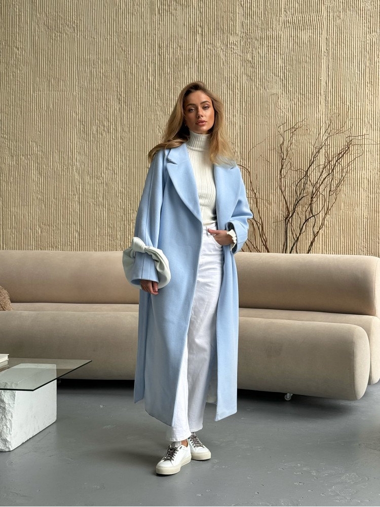 Двобортне довге пальто з обробною стрічкою, блакитне