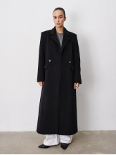 Пальто з чоловічого плеча, чорне