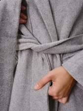 Пальто з чоловічого плеча, сірий